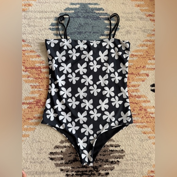 Of One Sea Women’s One Piece - Size M - Picture 3 of 4